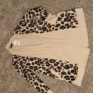 BRAND NEW Gibson leopard cardigan